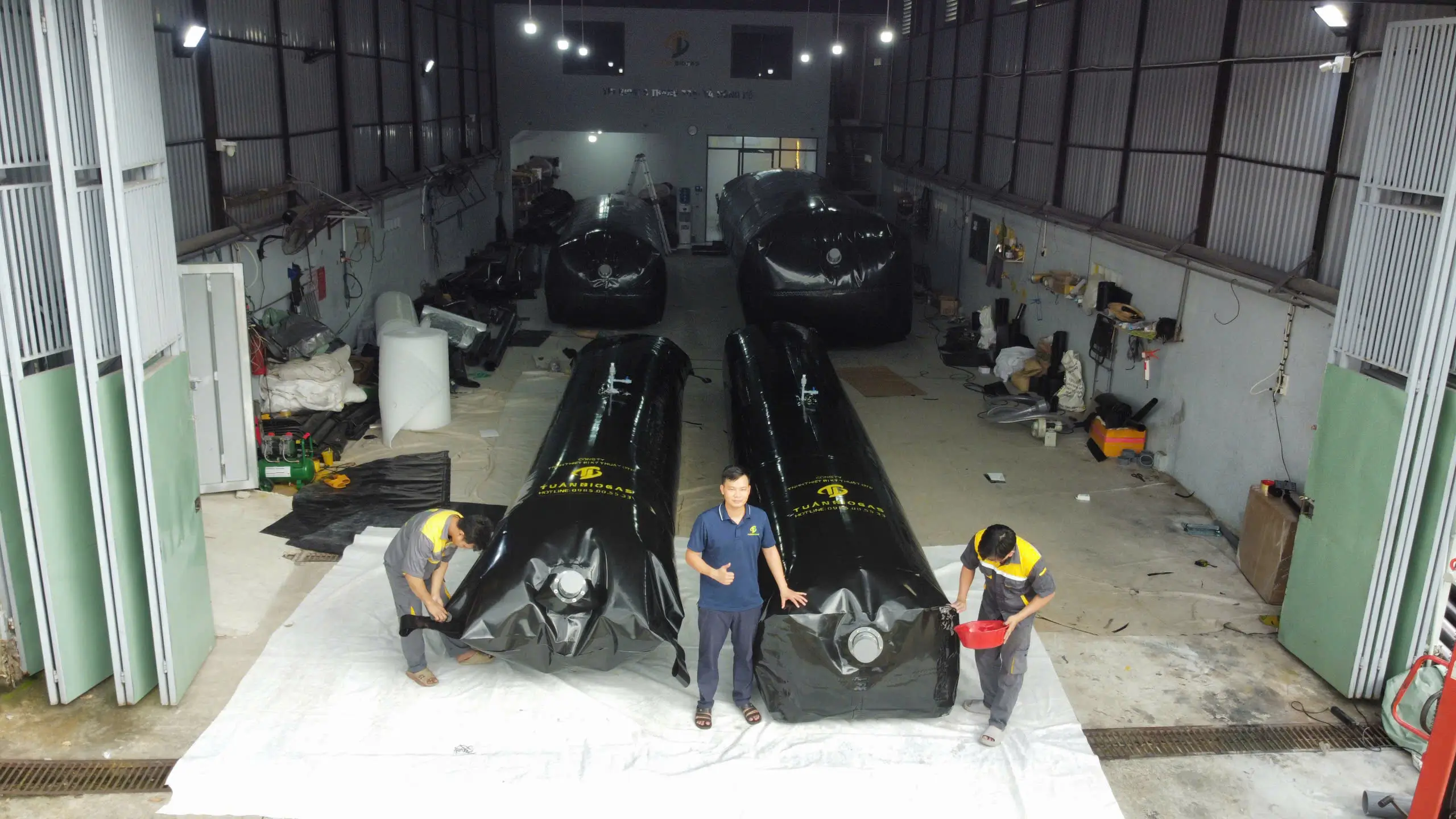Bốn góc túi biogas chuyên dụng bị sụp sâu xuống làm giảm lượng khí chứa được