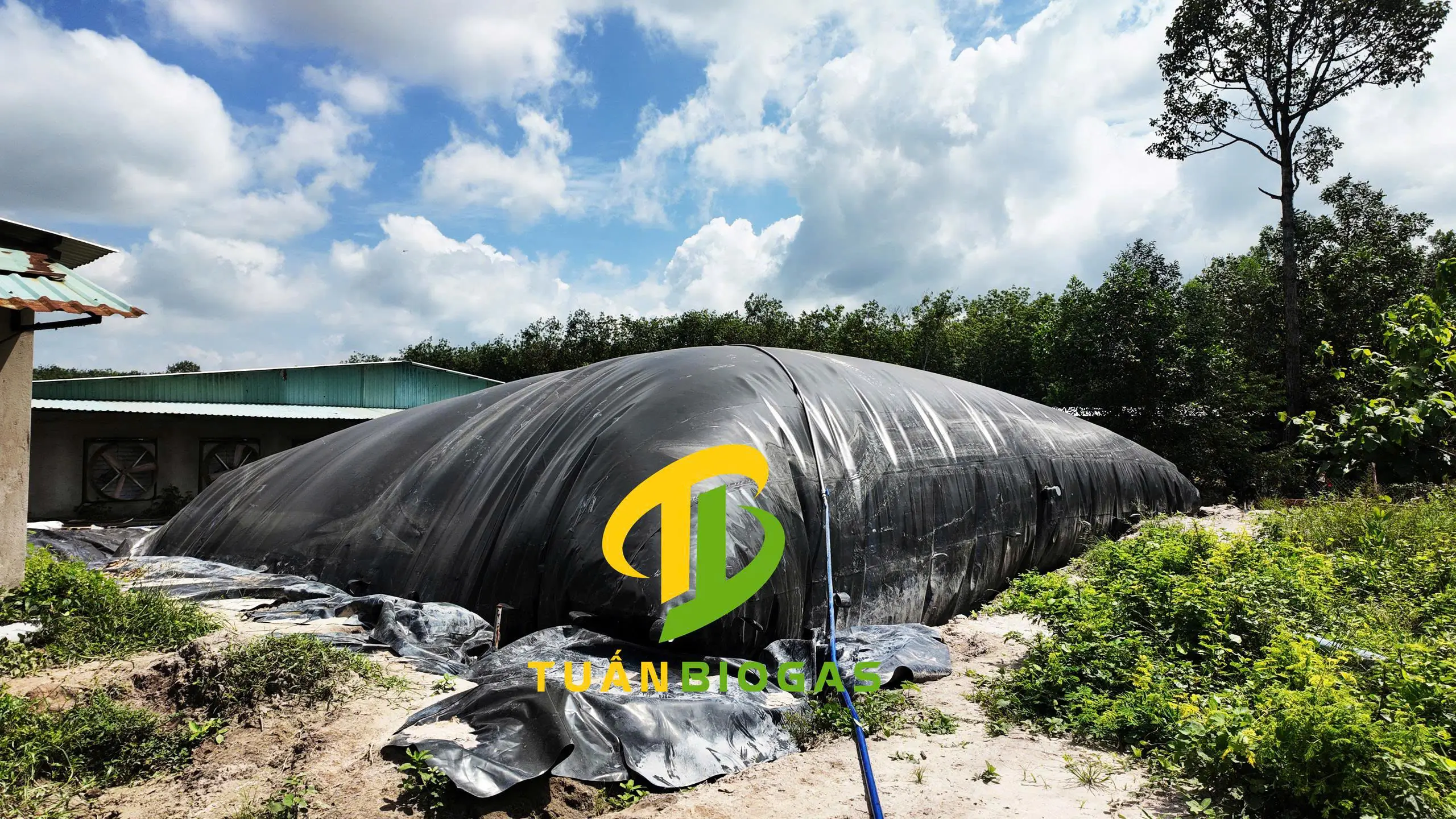 Nguyên lý ống dốc lên bờ giúp hơi nước trong khí biogas tự chảy ngược về túi
